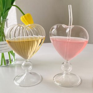 Handmade Heart Shape Straw Cup High Borosilicate Glass Cup bar Ware with Glass Straws Stem Glass Cup glassware Bar Accessories