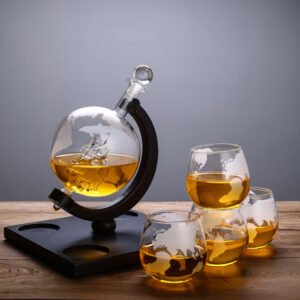 Hot Sale 850ml Hand Blown Glass Globe Whiskey Decanter Set With 4 Etched Globe Whisky Glasses for Liquor Scotch Bourbon